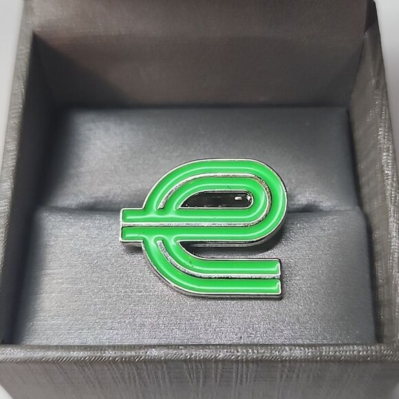 Enterprise Pin Brooch Company Logo Green E - Picture 1 of 3